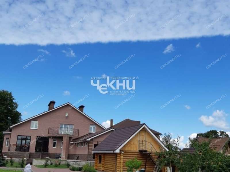 дом на Калухина село Великий Враг