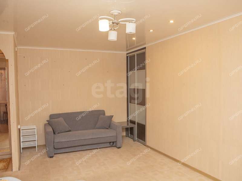 однокомнатная квартира на улице Сурикова дом 10