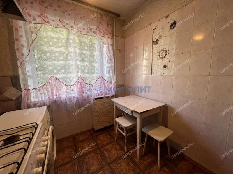 четырёхкомнатная квартира на улице Героя Попова дом 2