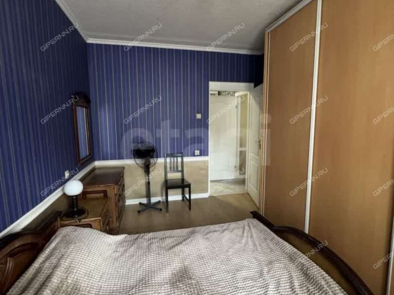 трёхкомнатная квартира на улице Максима Горького дом 52