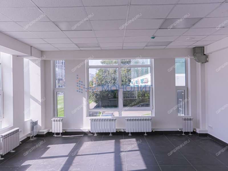 здание под недвижимость под медицинские учреждения, недвижимость под образовательные учреждения на улице Родионова