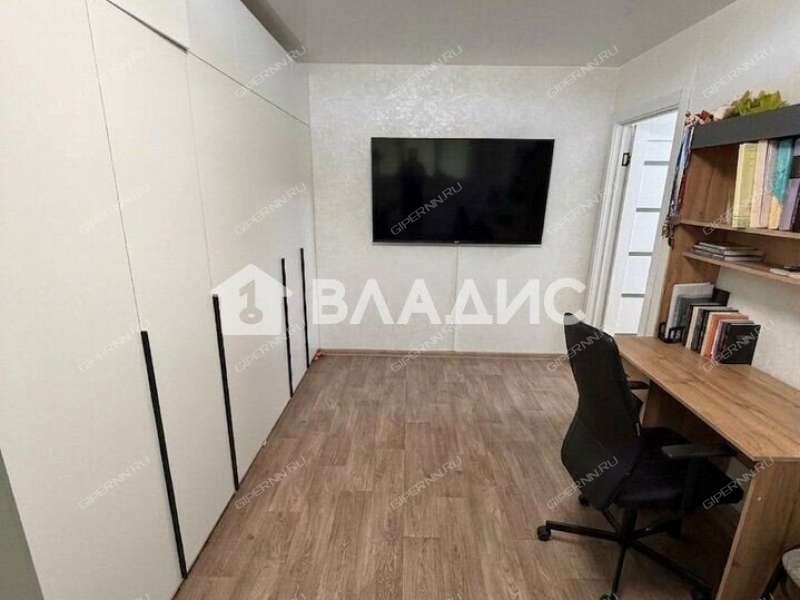 трёхкомнатная квартира на улице Мокроусова дом 32