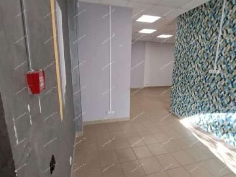 помещение под помещение свободного назначения на улице Сергея Акимова