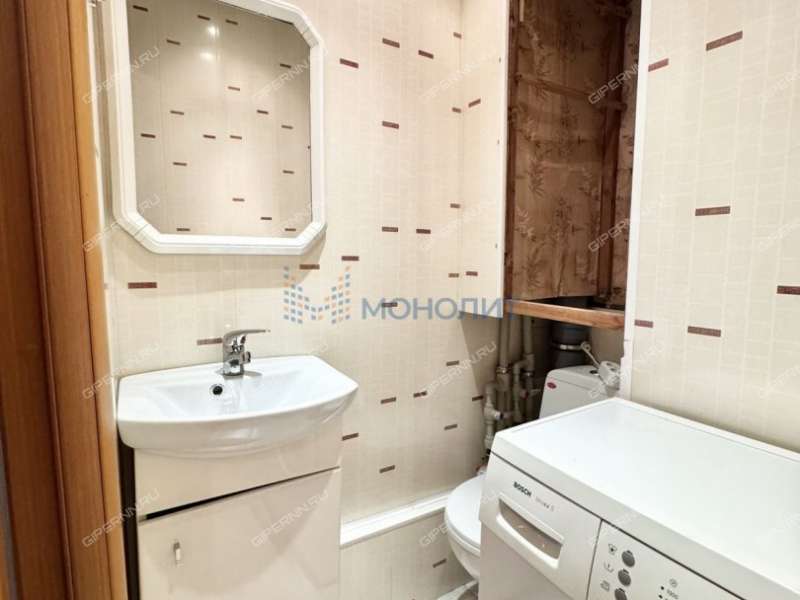 четырёхкомнатная квартира на Керченской улице дом 22