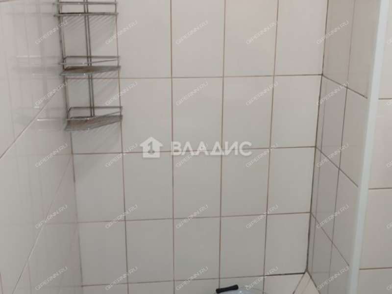 здание под офис, торговую площадь на Новой улице