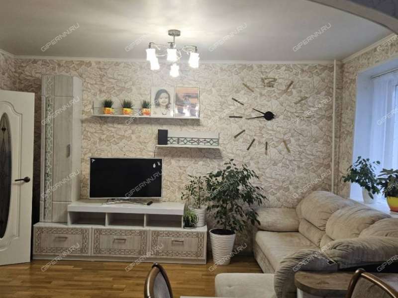 трёхкомнатная квартира на Свирской улице дом 14