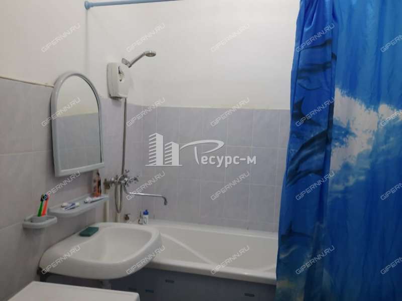 трёхкомнатная квартира в микрорайоне Жуковского дом 12 город Выкса