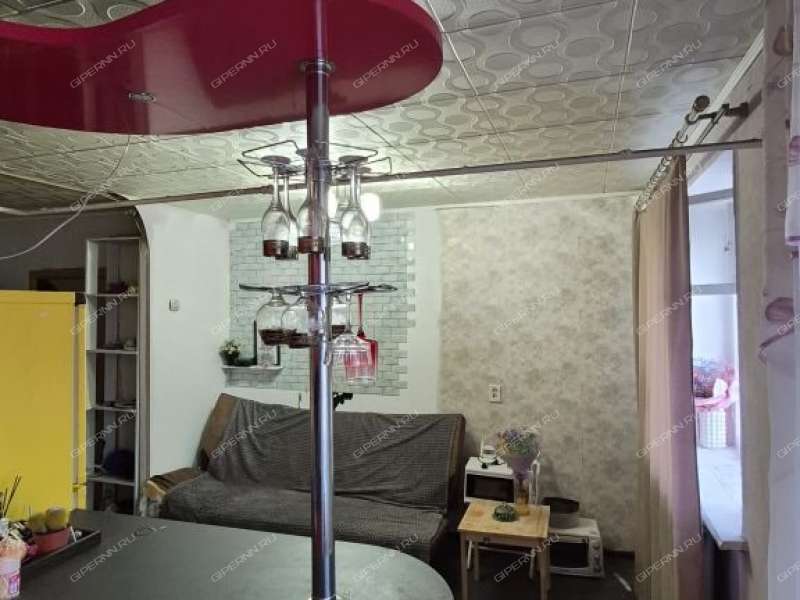 двухкомнатная квартира на улице Юлиуса Фучика дом 21