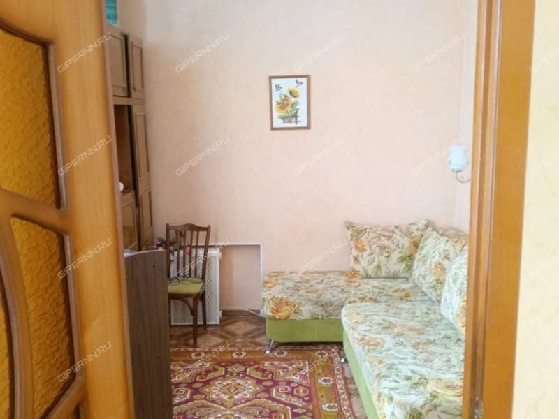 трёхкомнатная квартира на улице Ярошенко дом 7