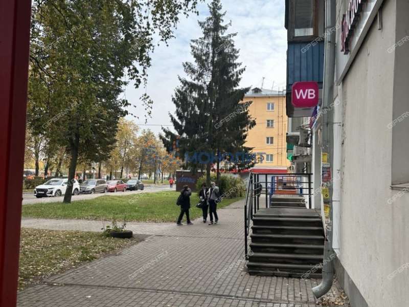 помещение под помещение свободного назначения, торговую площадь на улице Коминтерна