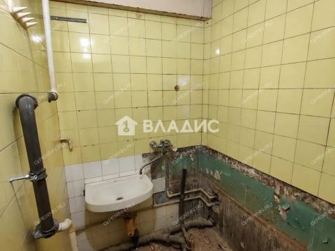 4-komnatnaya-ul-barenca-d-12 фото