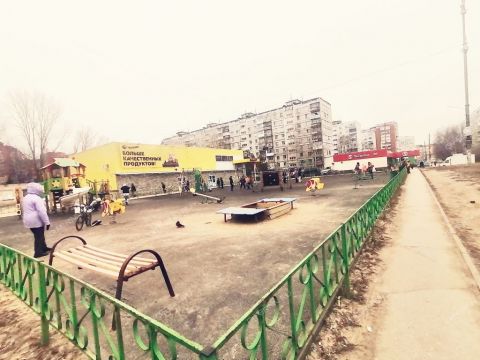 3-komnatnaya-ul-strokina-d-12 фото