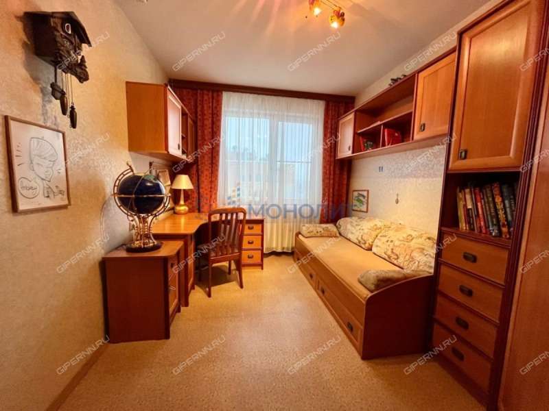 трёхкомнатная квартира на улице Янки Купалы дом 42