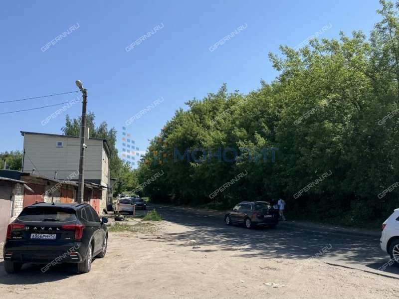 гараж на улице Композитора Касьянова