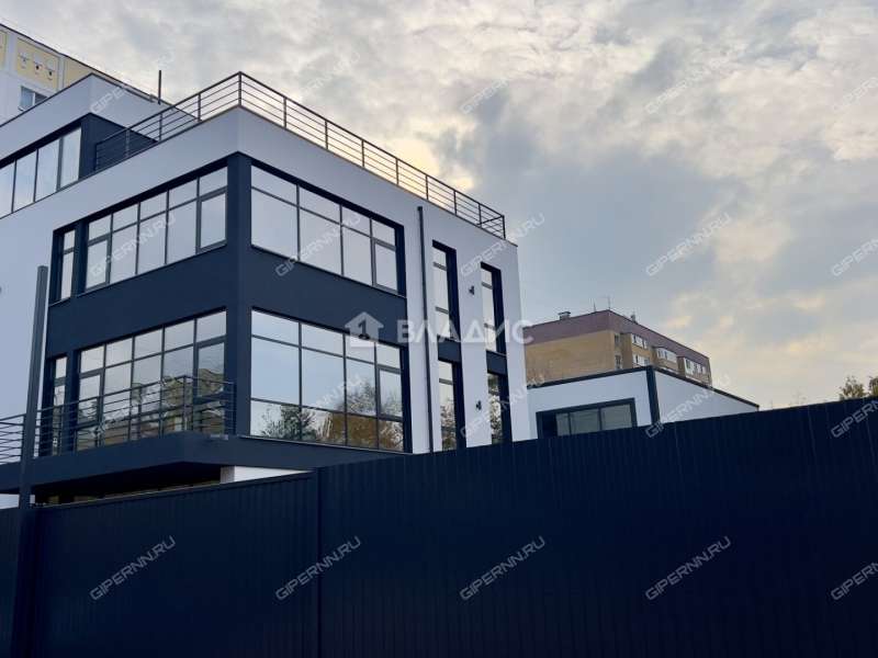 здание под офис на улице Маршала Казакова