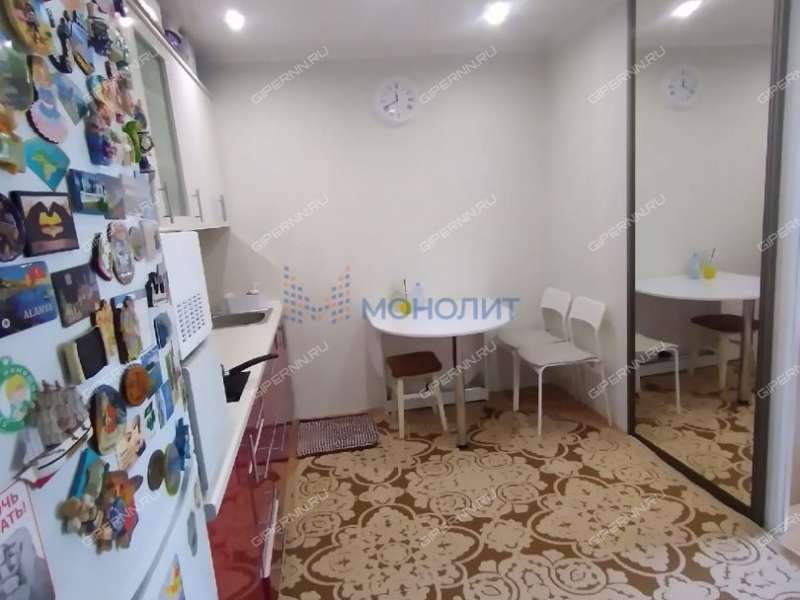 комната в доме 30 на Ясной улице