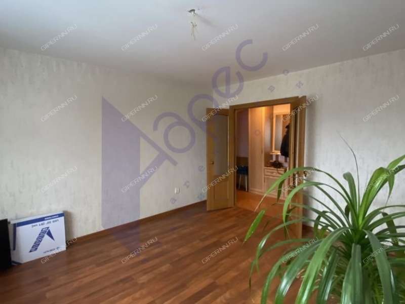 трёхкомнатная квартира на улице Строкина дом 14