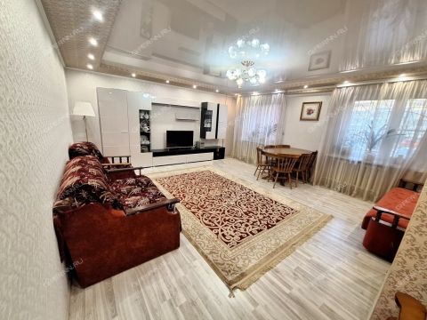 3-komnatnaya-ul-arkadiya-gaydara-d-26 фото