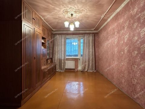 3-komnatnaya-ul-strokina-d-9 фото