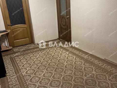 4-komnatnaya-ul-litvinova-d-40 фото