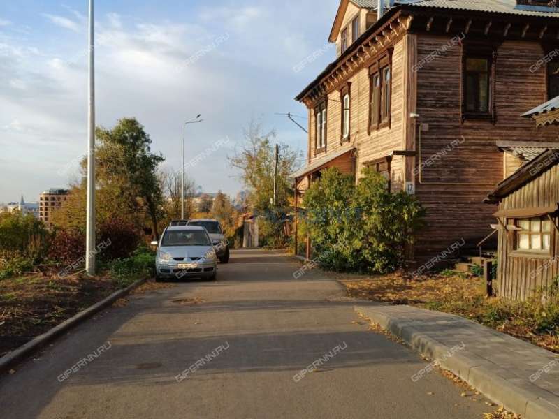 четырёхкомнатная квартира на улице Большие Овраги дом 17