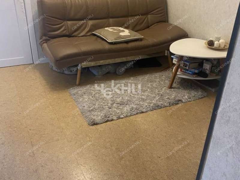 трёхкомнатная квартира на улице Верхнепечёрская дом 15 к1