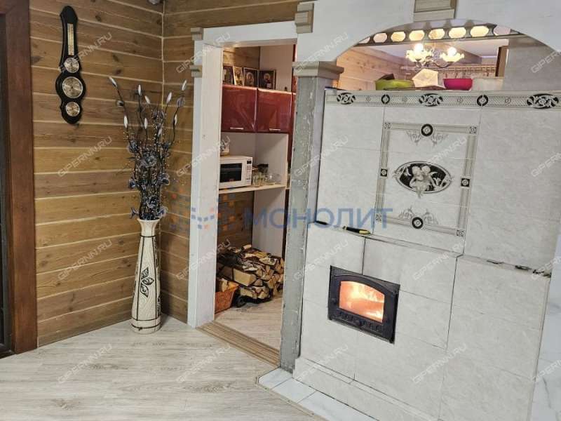 дом на улице 40 лет Победы деревня Пияичное