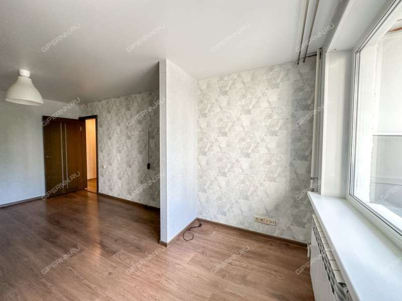 трёхкомнатная квартира на улице Юлиуса Фучика дом 39