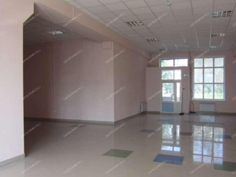 помещение под торговую площадь на Бурнаковский проезд, д.1