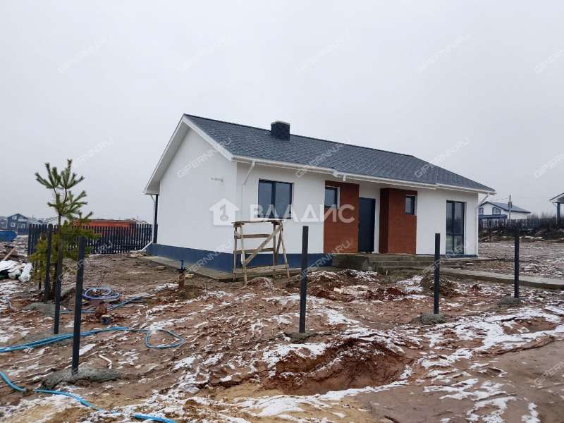 дом на Клубной улице деревня Кожевенное