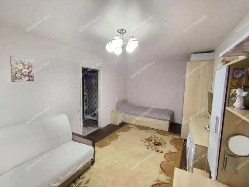 однокомнатная квартира на улице Героя Советского Союза Усилова дом 8