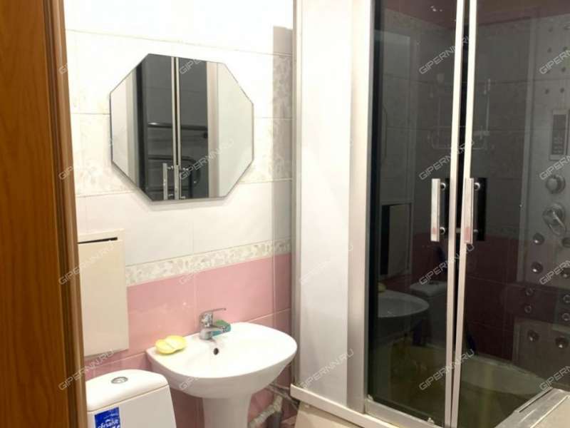 трёхкомнатная квартира на улице Павла Орлова дом 4