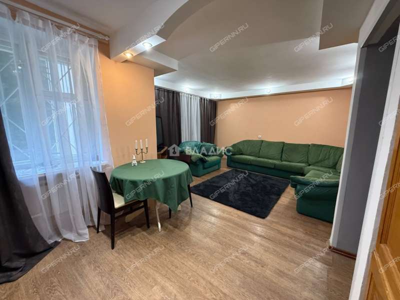 трёхкомнатная квартира на Ковалихинской улице дом 64