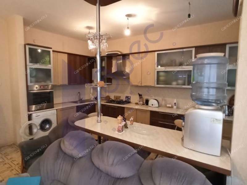 здание под коммерческую недвижимость в Вадском проезде