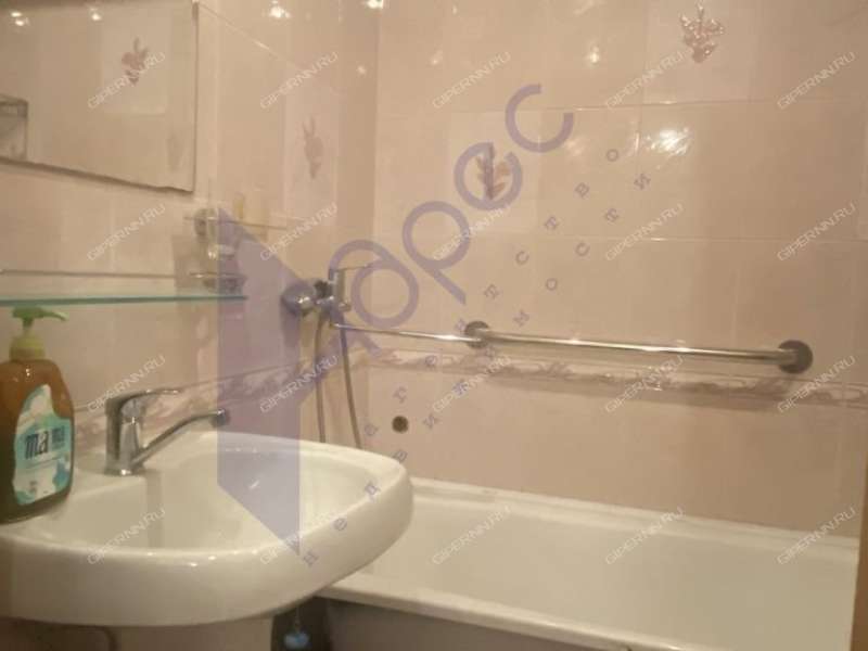 двухкомнатная квартира на улице Челюскинцев дом 22