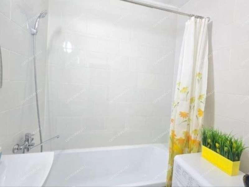 двухкомнатная квартира на улице Федосеенко дом 102