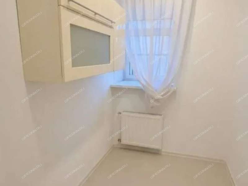 трёхкомнатная квартира на Малой Покровской улице дом 6/1