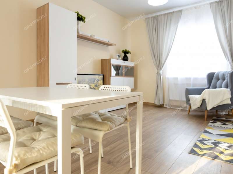 дом на Малиновая деревня Крутая