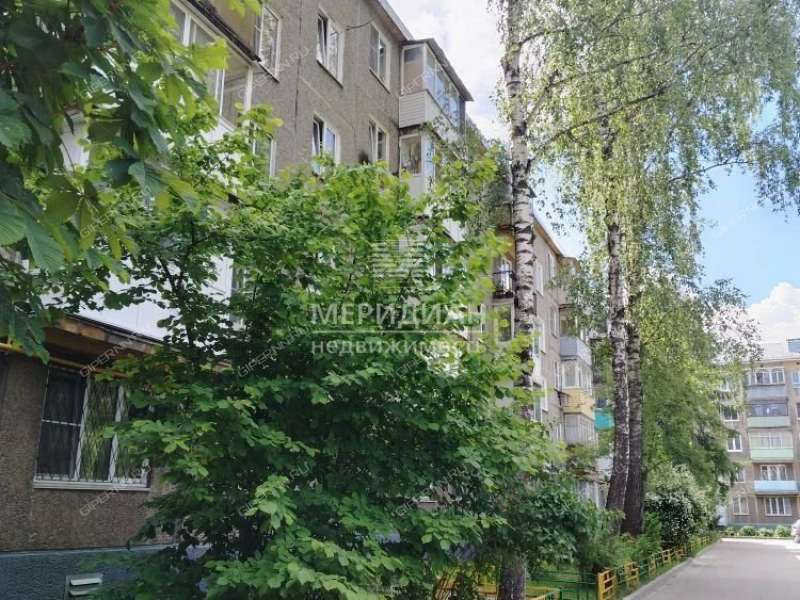 трёхкомнатная квартира на улице Энгельса дом 15