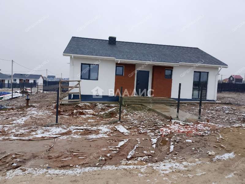 дом на Клубной улице деревня Кожевенное