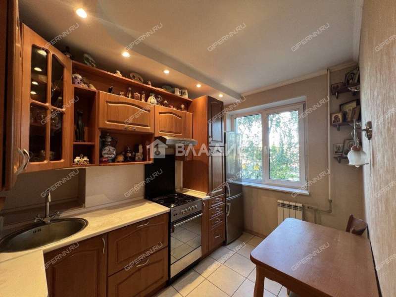 трёхкомнатная квартира на улице Мельникова дом 30