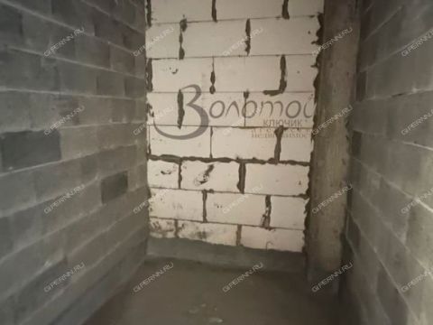 3-komnatnaya-ul-poltavskaya-d-15 фото