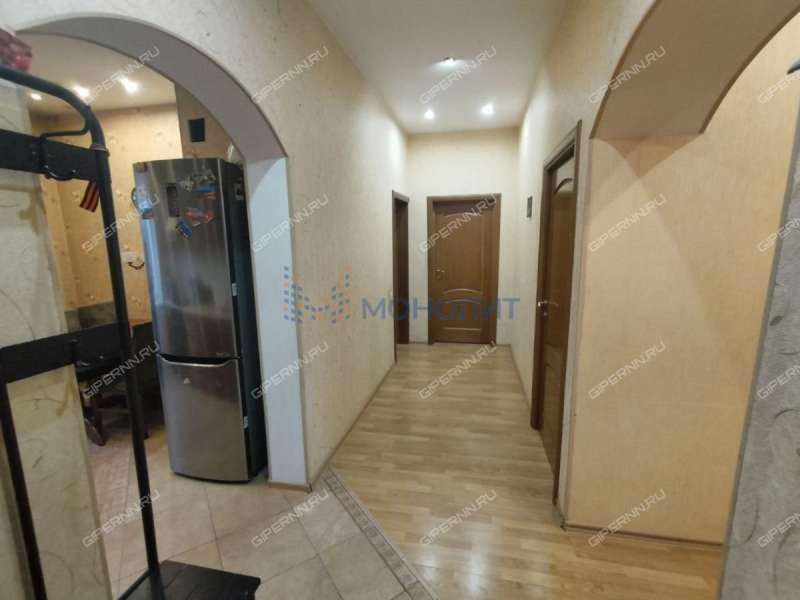 трёхкомнатная квартира на улице Коминтерна дом 168