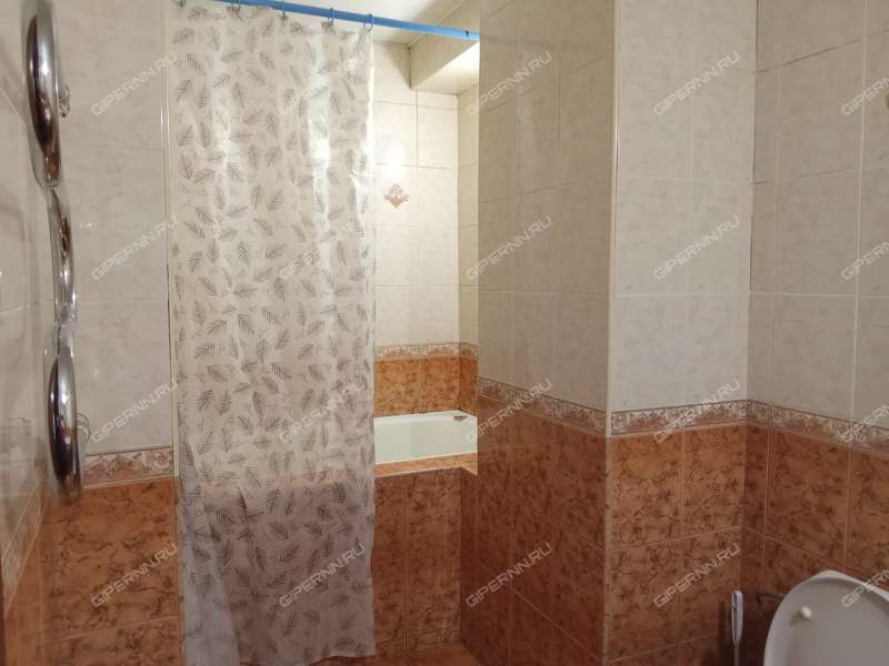 трёхкомнатная квартира на улице Красных Зорь дом 24