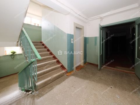 1-komnatnaya-ul-rodionova-d-5a фото