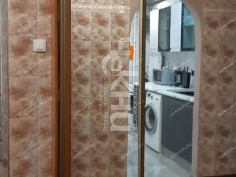 4-komnatnaya-ul-rodionova-d-180-1 фото