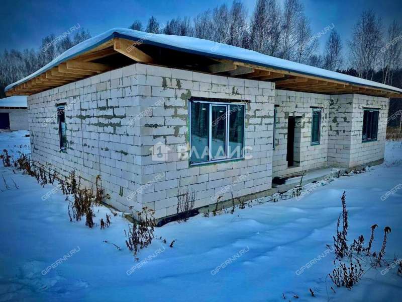 дом на улице Счастливая село Елховка