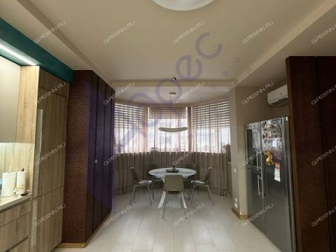 3-komnatnaya-ul-maksima-gorkogo-d-77 фото