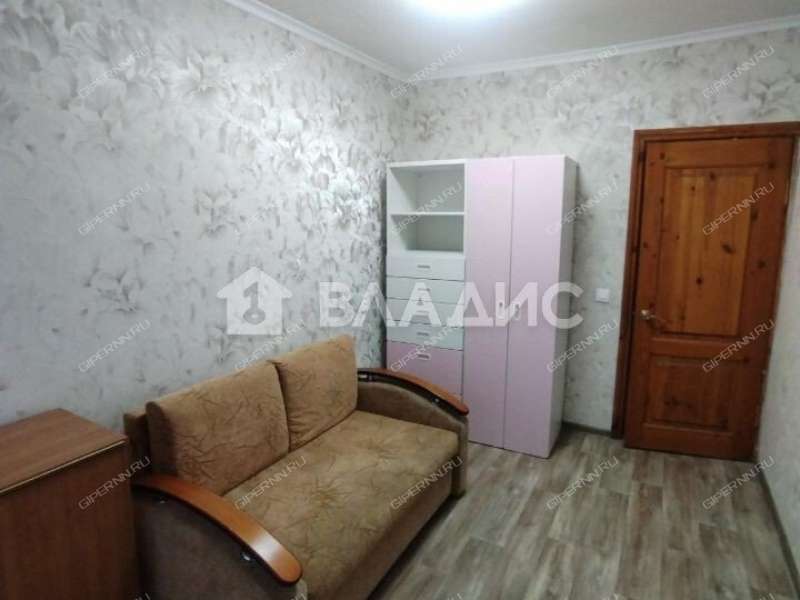 трёхкомнатная квартира на улице Черняховского дом 15