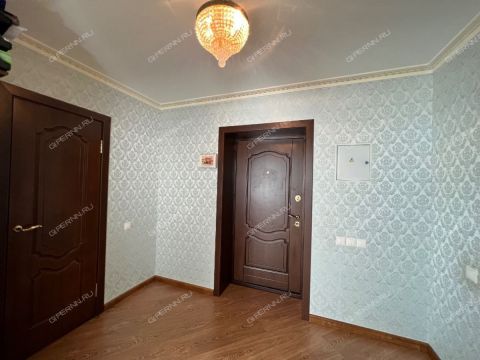 1-komnatnaya-poselok-gnilicy-ul-uchitelskaya-d-12 фото
